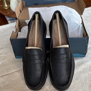 Black Loafers for Women